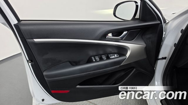 Genesis G70 2022 — photo 14