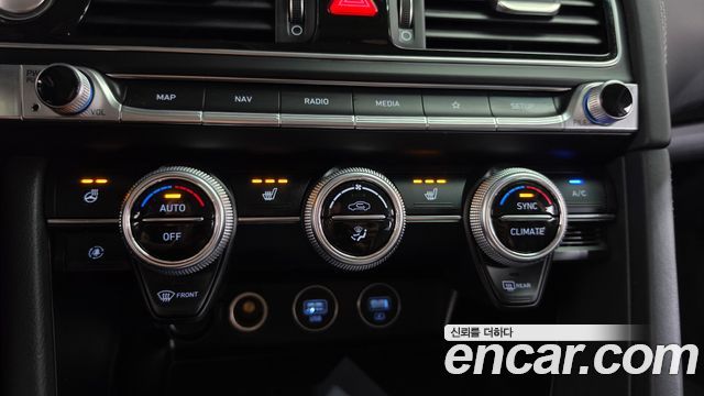 Genesis G70 2022 — photo 31