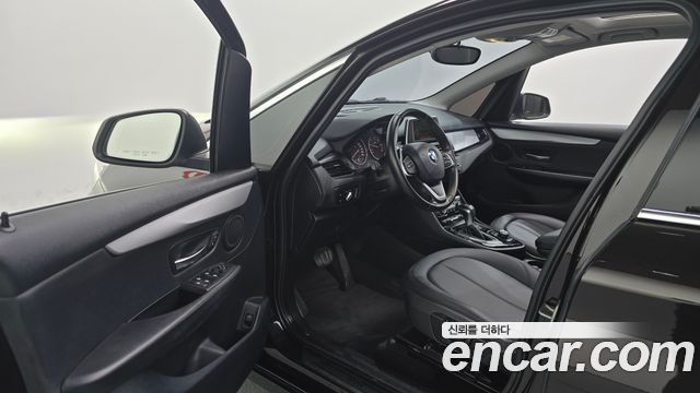 BMW 2-Series 2015 — photo 10