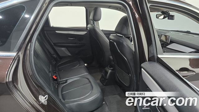 BMW 2-Series 2015 — photo 11