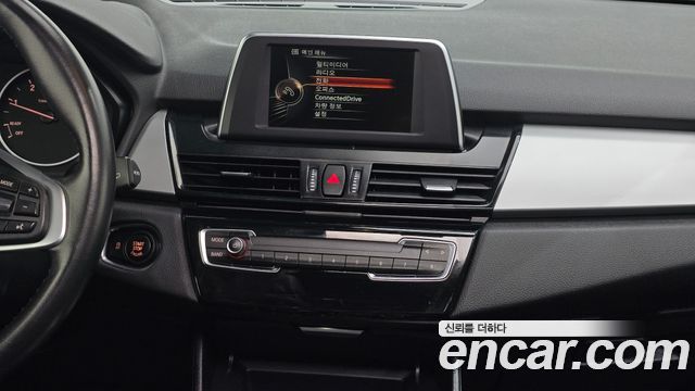 BMW 2-Series 2015 — photo 14