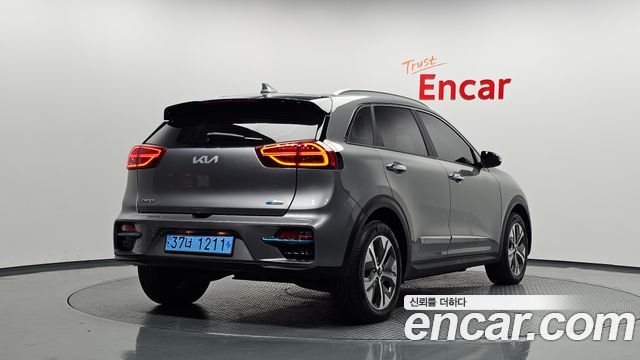 Kia Niro 2022 — photo 2