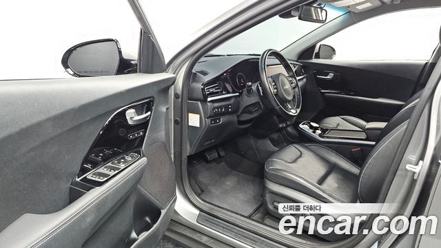 Kia Niro 2022 — photo 13