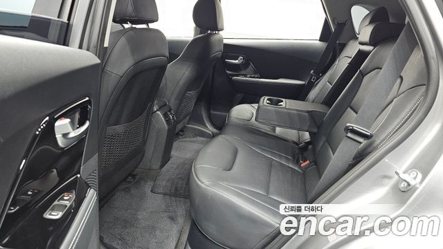 Kia Niro 2022 — photo 18