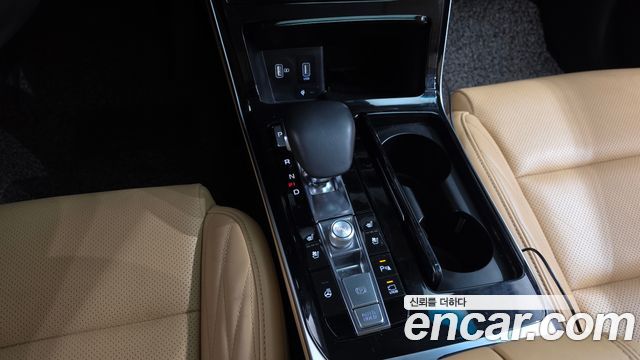 Kia K7 2020 — photo 12
