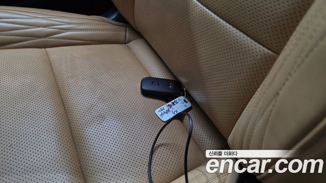 Kia K7 2020 — photo 21