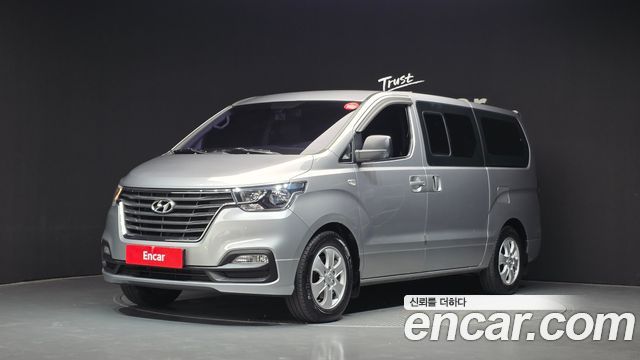 Hyundai Starex 2018 — photo 1