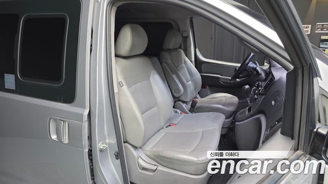 Hyundai Starex 2018 — photo 17