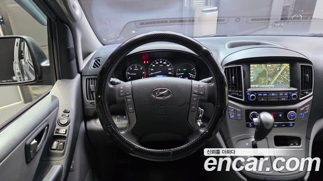 Hyundai Starex 2018 — photo 18