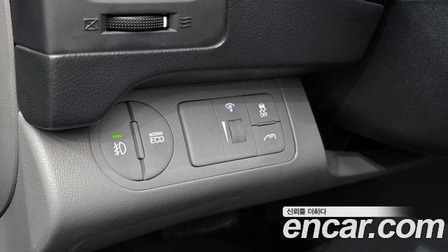 Hyundai Starex 2018 — photo 20