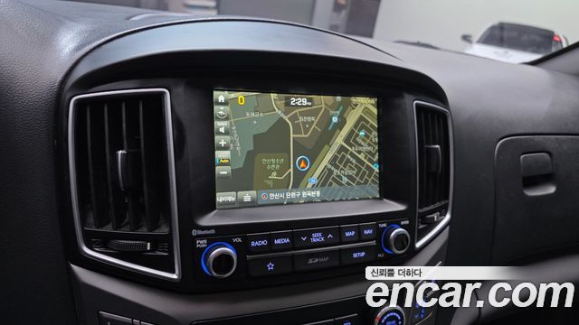 Hyundai Starex 2018 — photo 23