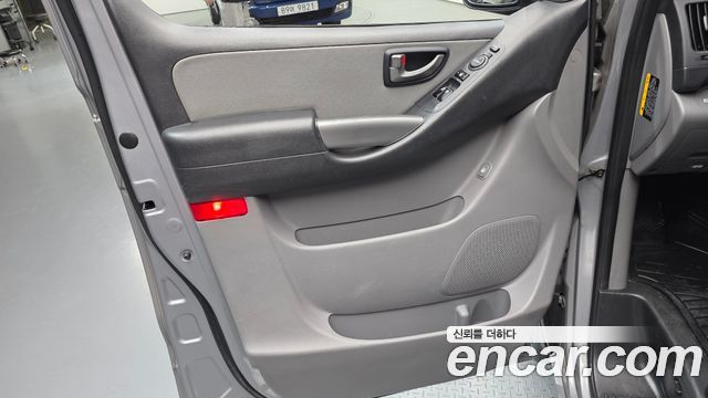 Hyundai Starex 2018 — photo 14