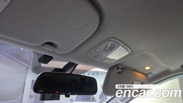 Hyundai Starex 2018 — photo 27