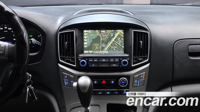 Hyundai Starex 2018 — photo 28