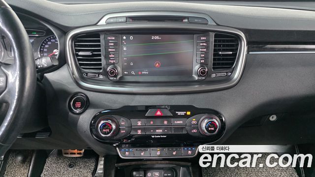Kia Sorento 2017 — photo 16