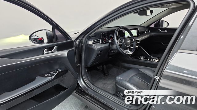Kia K5 2022 — photo 13