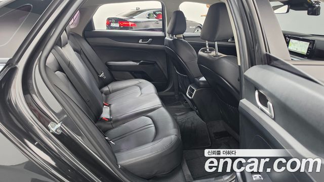 Kia K5 2022 — photo 17