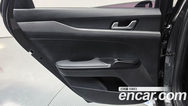 Kia K5 2022 — photo 15
