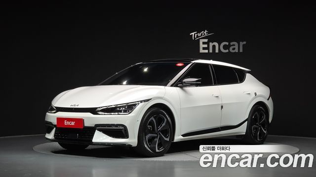 Kia EV6 2023 — photo 1