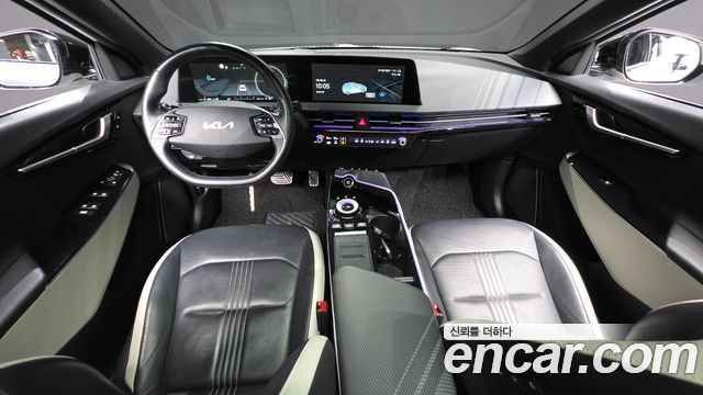Kia EV6 2023 — photo 10