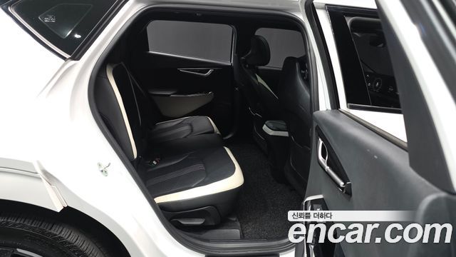 Kia EV6 2023 — photo 18