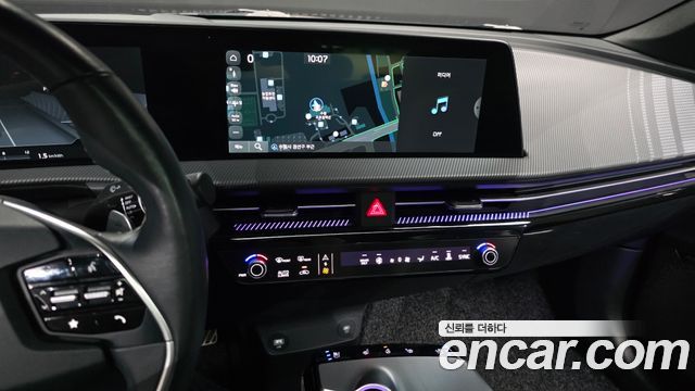 Kia EV6 2023 — photo 20