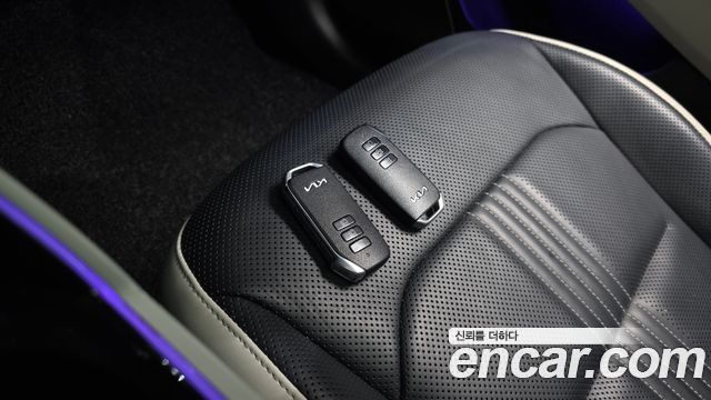 Kia EV6 2023 — photo 22