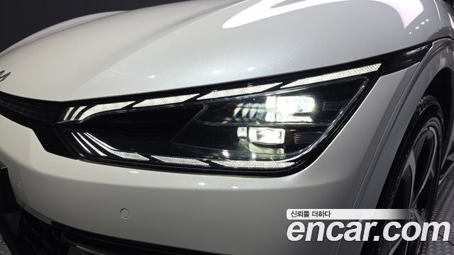 Kia EV6 2023 — photo 8