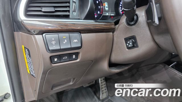 Kia K7 2018 — photo 12