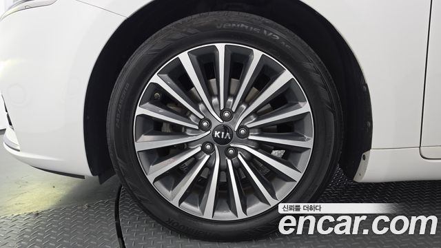 Kia K7 2017 — photo 5