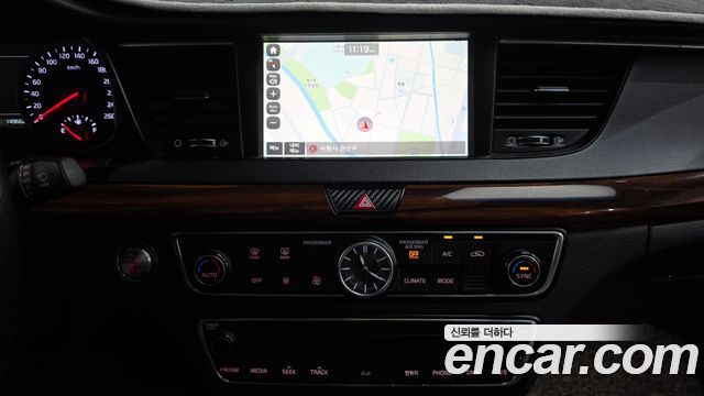 Kia K7 2017 — photo 19