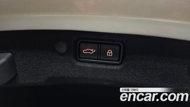 Kia K7 2017 — photo 24