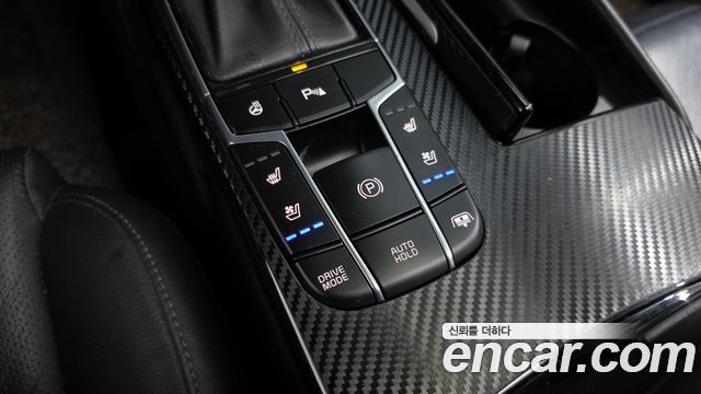Kia K7 2017 — photo 25