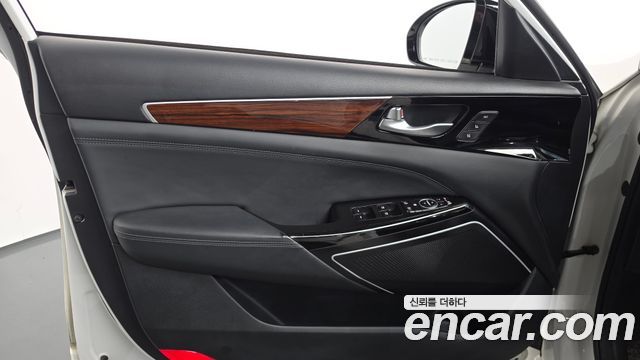 Kia K7 2017 — photo 14