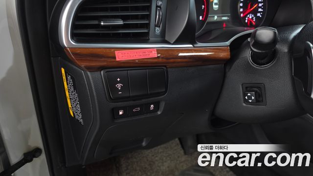 Kia K7 2017 — photo 27