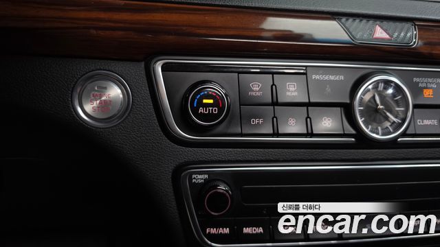 Kia K7 2017 — photo 32