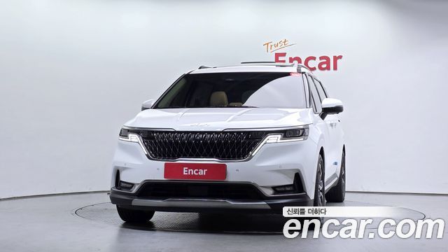 Kia Canival 2023 — photo 3