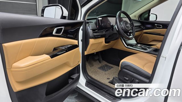 Kia Canival 2023 — photo 13