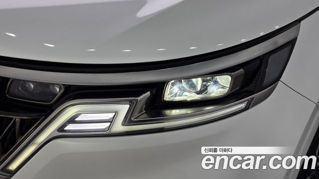 Kia Canival 2023 — photo 8