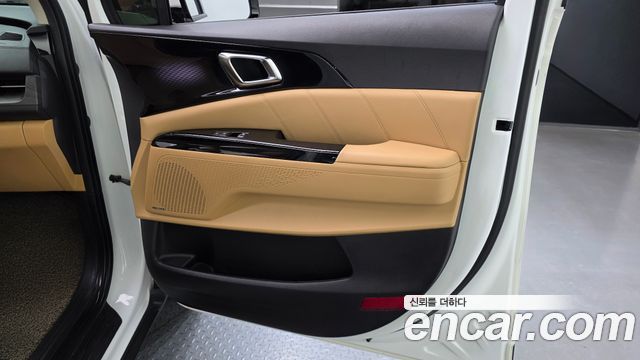 Kia Canival 2023 — photo 15