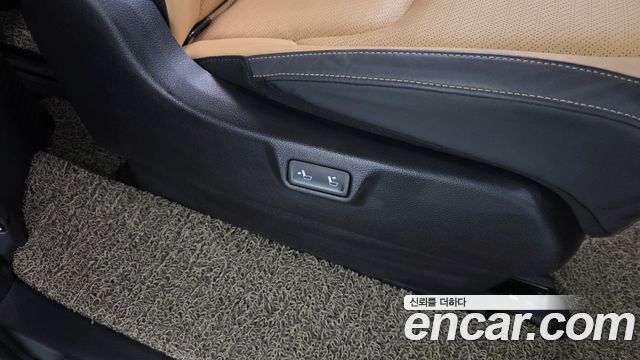 Kia Canival 2023 — photo 28