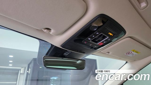 Kia Canival 2023 — photo 32