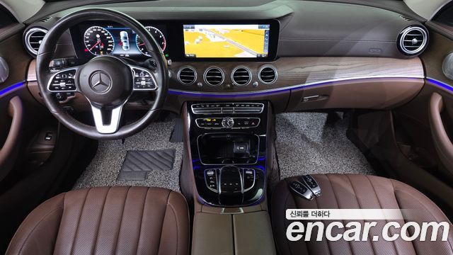 Mercedes-Benz E-Class 2020 — photo 10