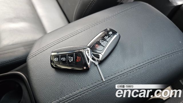 Hyundai Santafe 2015 — photo 39
