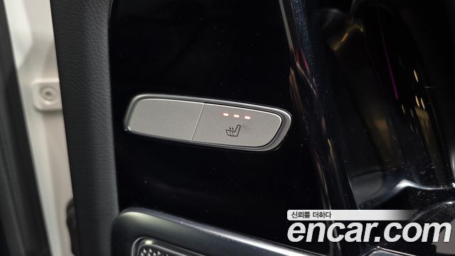 Mercedes-Benz G-Class 2020 — photo 18
