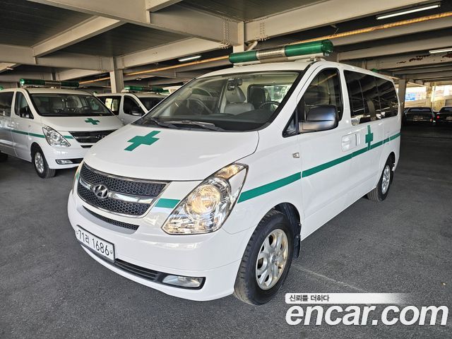 Hyundai Starex 2015 — photo 1