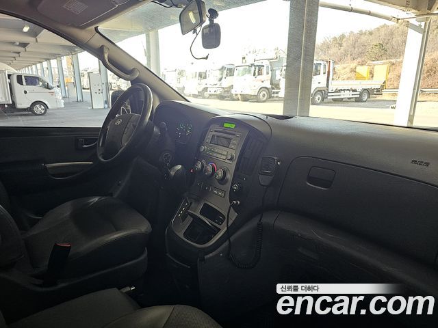 Hyundai Starex 2015 — photo 9
