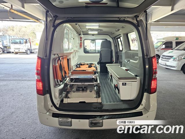 Hyundai Starex 2015 — photo 12