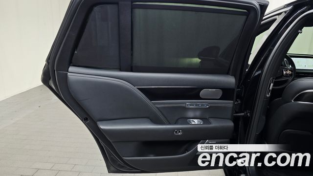 Genesis G90 2022 — photo 15