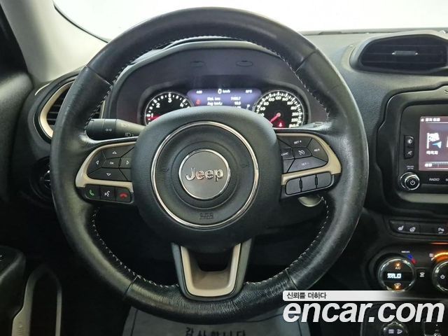 Jeep Renegade 2017 — photo 9